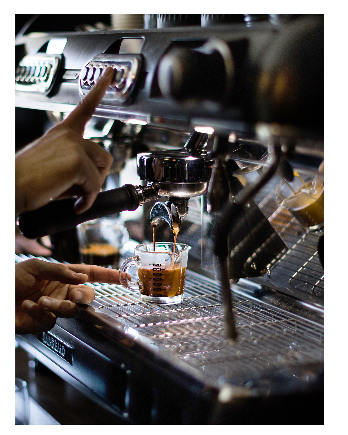 Preparación de espresso en una máquina de café